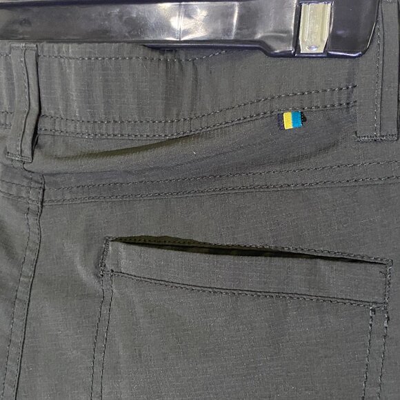 Sierra Designs Men's Green Cargo Shorts - Picture 5 of 5